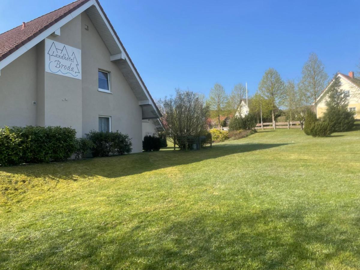 Landhotel Broda Neubrandenburg Eksteriør billede